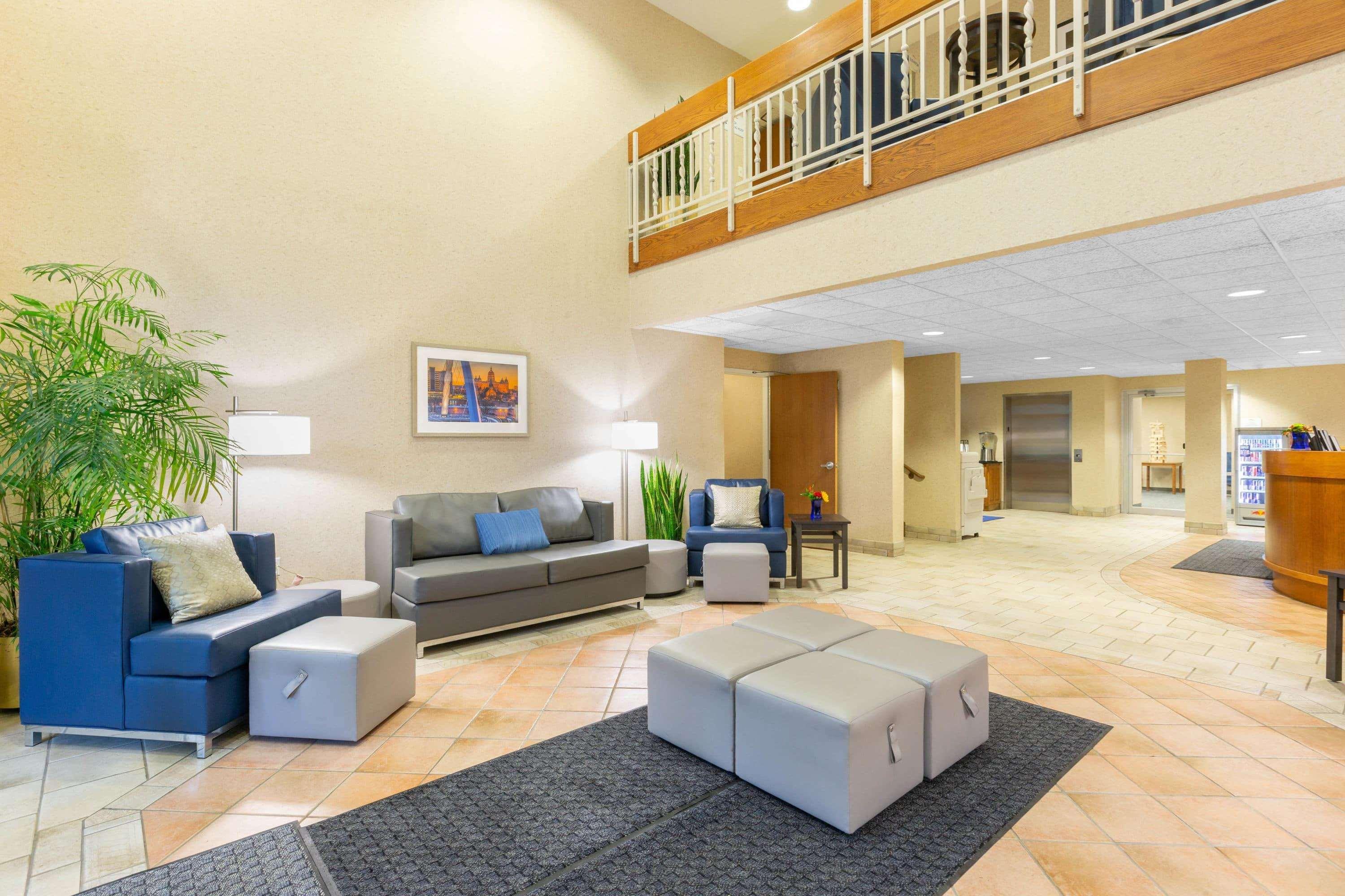 Baymont By Wyndham Des Moines Airport Hotel Buitenkant foto